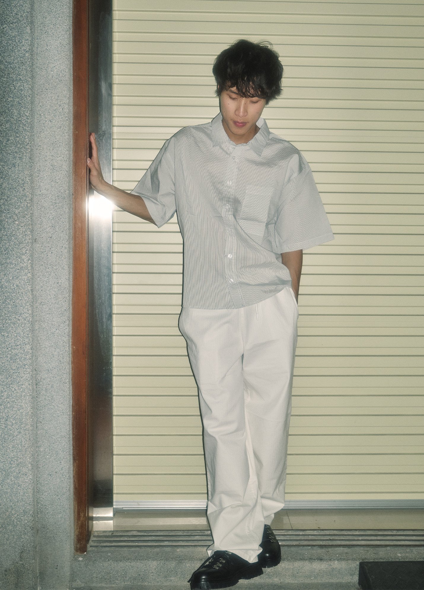 Et elegant hverdagslook i lyse nuancer